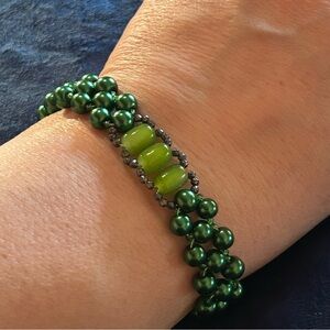 Handcrafted emerald Czech glass pearl cat eye glass seed bead lattice bracelet
